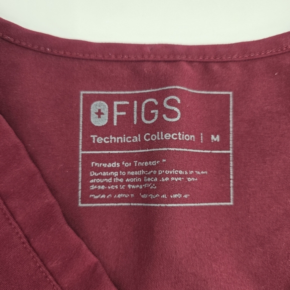 figs Uman Relaxed Jogger Scrub Pants and catarina one pocket top burgandy medium - Picture 3 of 13